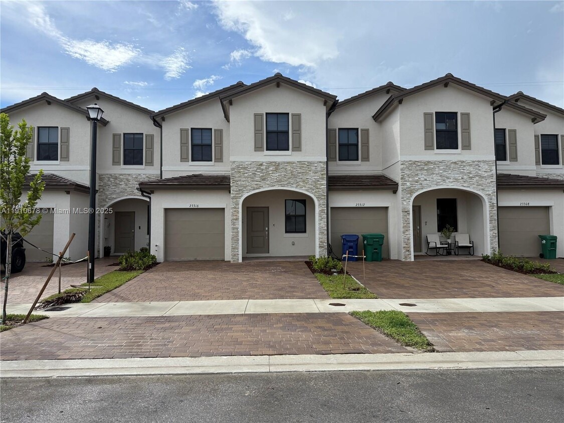 Primary Photo - 23316 SW 133rd Ct