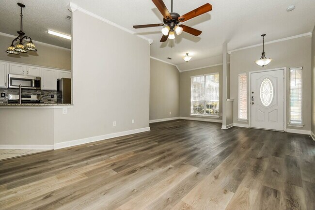Foto del edificio - 2513 Dandelion Ln