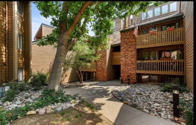 Building Photo - 12354 W Nevada Pl