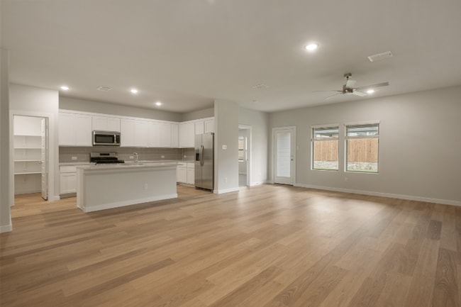 Foto del edificio - 1010 Honeydew Ln