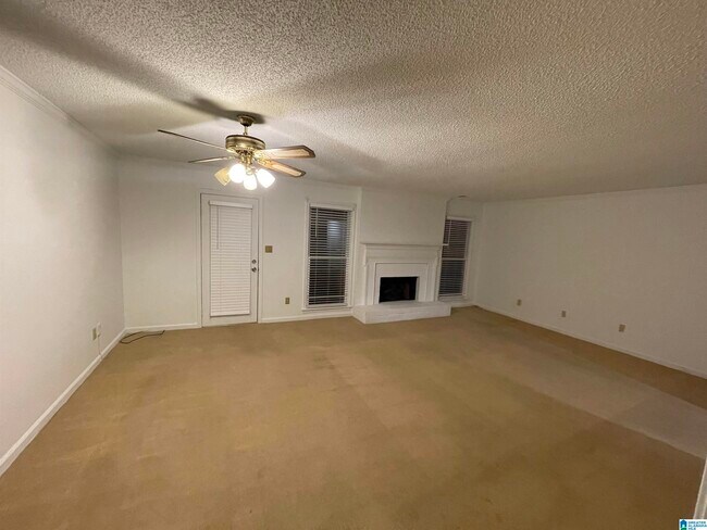 Building Photo - 303 Chase Plantation Cir