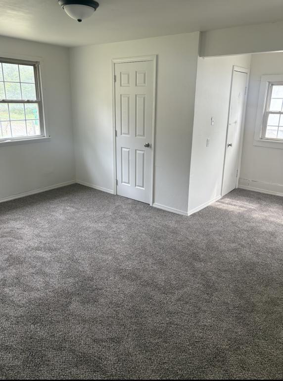 Building Photo - 605 Ivanhoe St