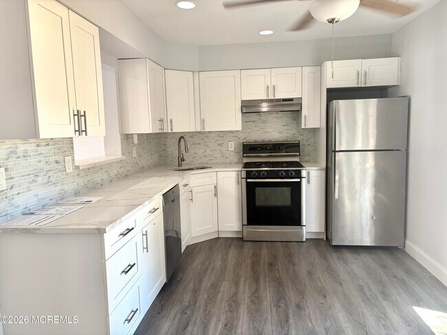 Foto del edificio - 709 Lady Slipper Ct