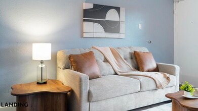 Building Photo - 2851 Maingate Village Cir