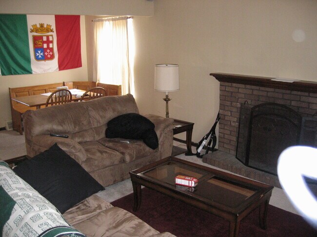 Building Photo - 416 Spartan Ave