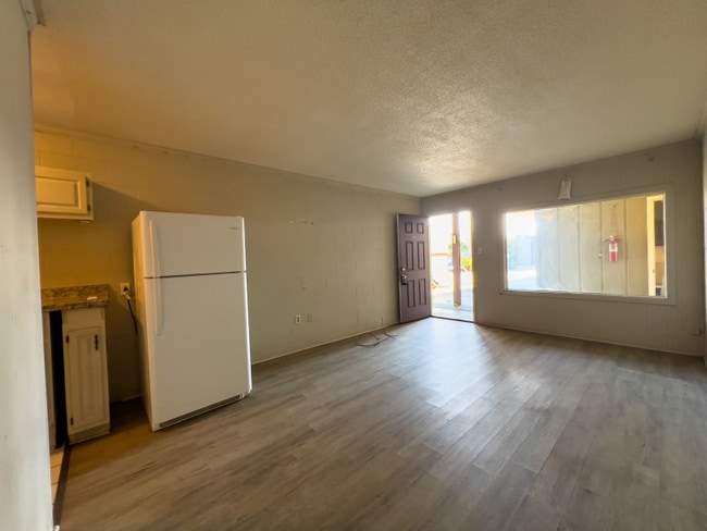 Photo - 403 6th Ave S Apartment