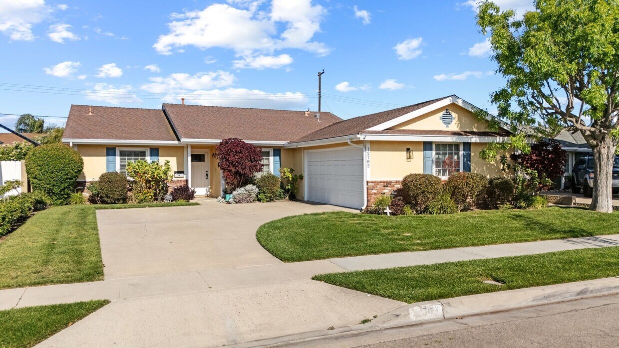 Primary Photo - Garden Grove Gem: Your New Home Awaits on ...