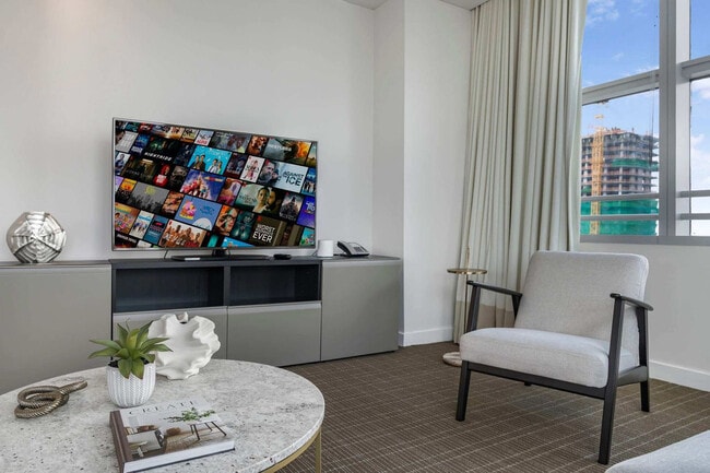 Foto del edificio - 1391 FL-5