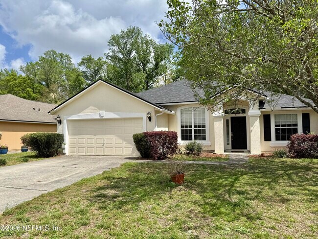 Foto del edificio - 12255 Lake Fern Dr E