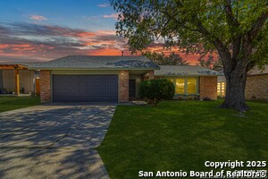 Building Photo - 1142 Churing Dr