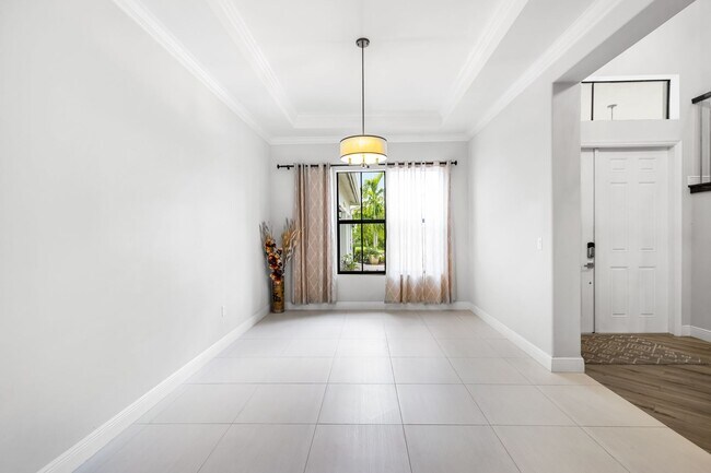 Building Photo - ** AVE MARIA ** 6 BED + DEN / 5.5 BATH ** ...