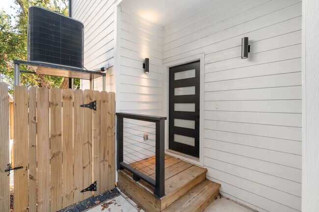 Foto del edificio - 868 E 35th St