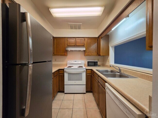 Foto del edificio - 3041 Belle Meade Dr