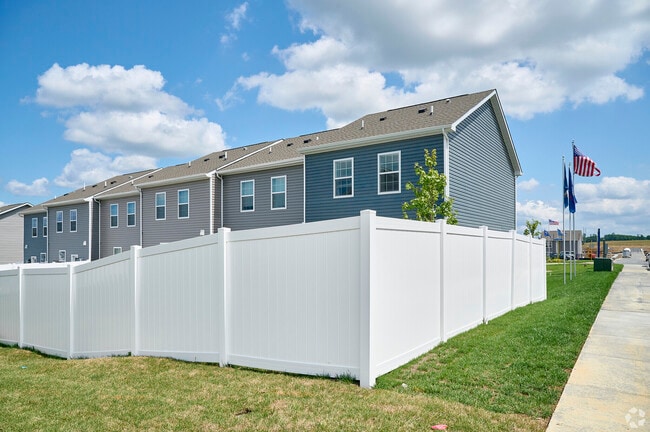 Building Photo - West Wind Townhomes