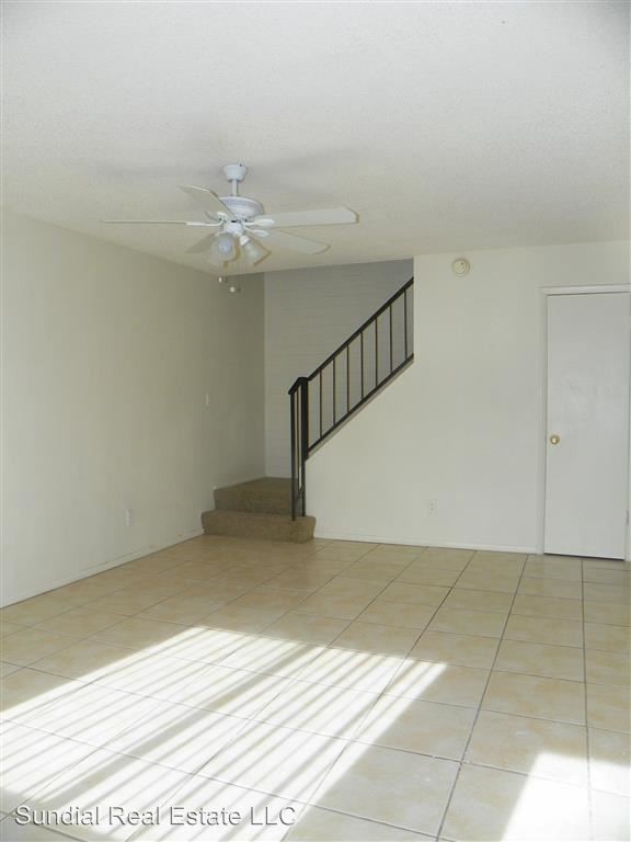 Building Photo - 4610 E Pueblo Ave