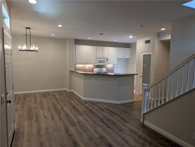 Building Photo - 120 Nantucket Ln