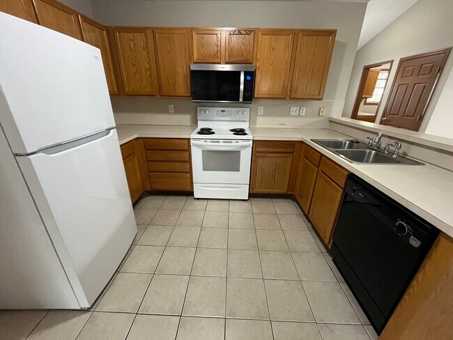 Foto del edificio - 13308 Riley St