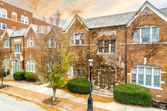 Foto del edificio - 521-551 W 11th St