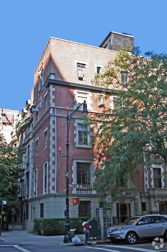 Building Photo - 621 West End Ave