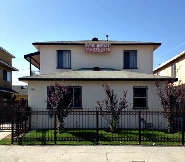 Foto del edificio - 7411 S Hoover St