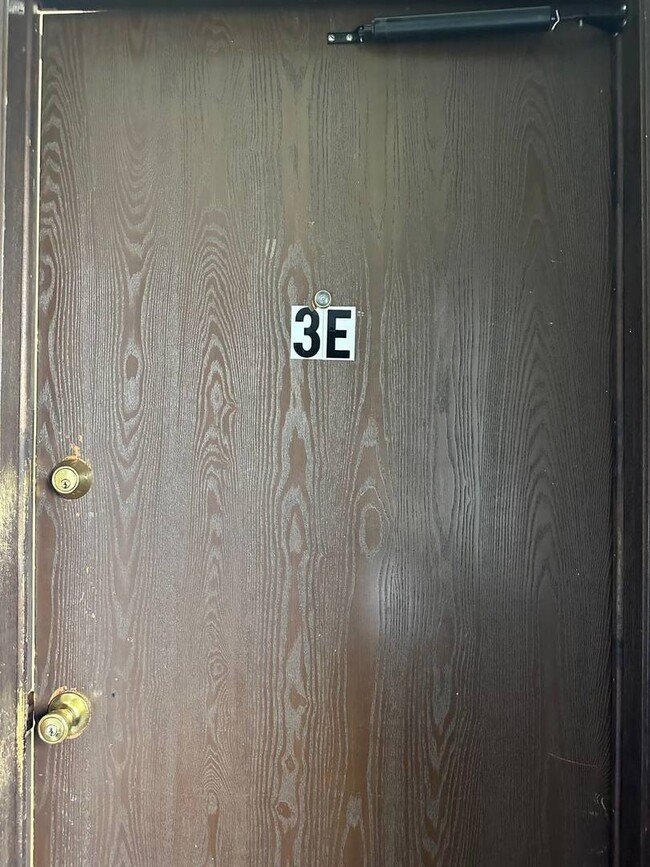 Foto del edificio - 5160 Thomas Dr