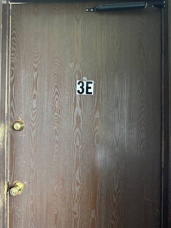 Foto del edificio - 5160 Thomas Dr