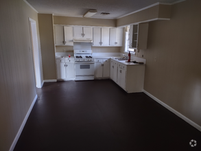 Building Photo - 306 Holly Ridge Dr