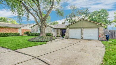 Building Photo - 9510 Huntington Way Dr