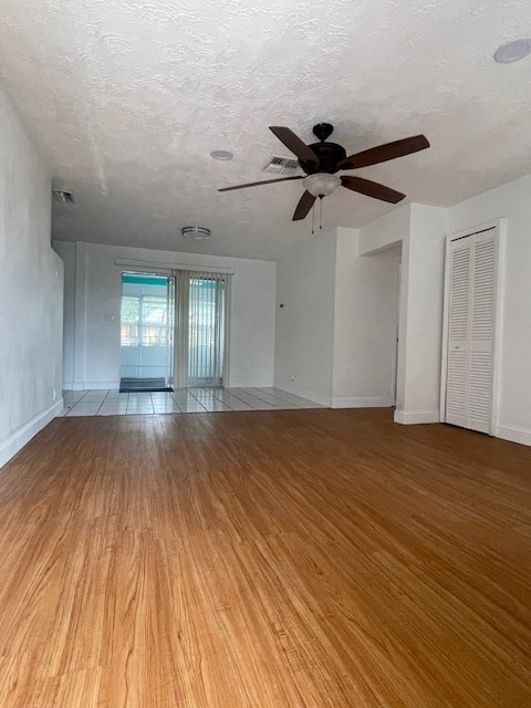 Foto del edificio - 5437 Jaguar Ln