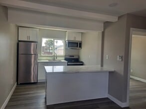 Building Photo - 2127 Balboa Ave