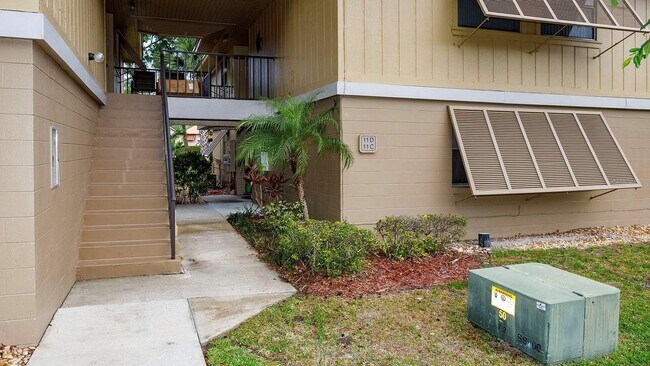 Foto del edificio - 110 Cypress Woods Ct