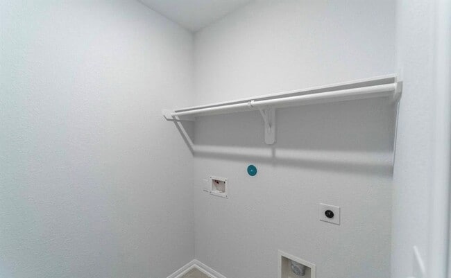 Foto del edificio - 14397 High Hl Dr