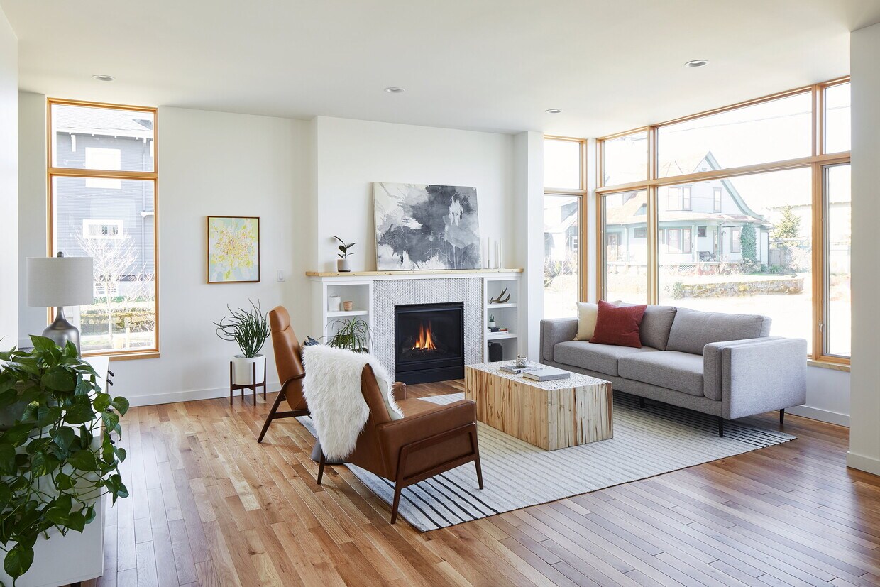 Primary Photo - 1010 SE 42nd Ave