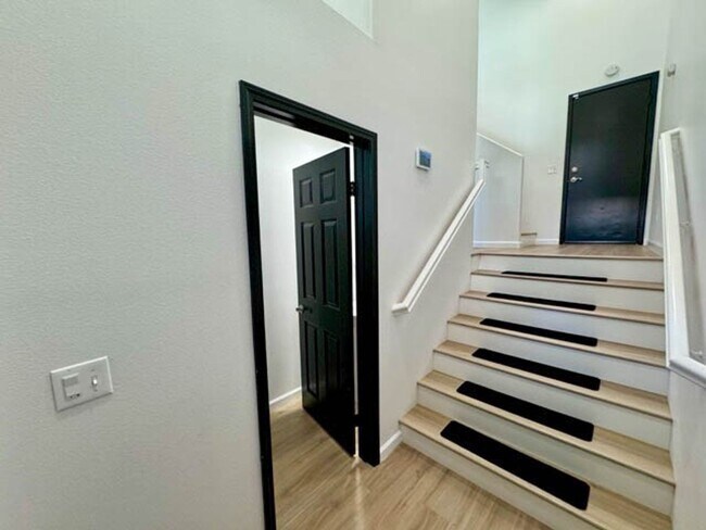 Foto del edificio - Upgraded 3 bedroom Willow Haven Condo available for LEASE in Murrieta!