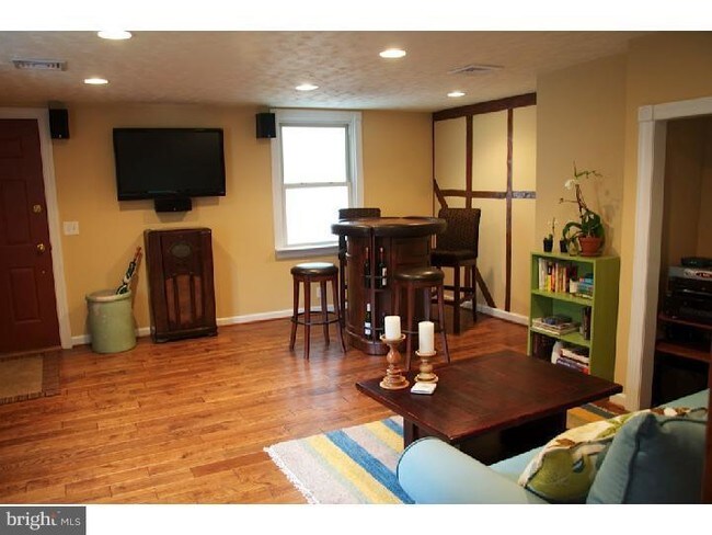 Foto del edificio - 421 Breckenridge St
