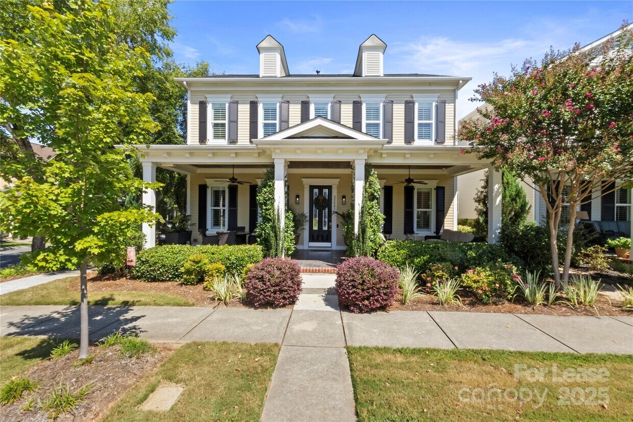 Foto principal - 22003 Lady Glencirn Ct