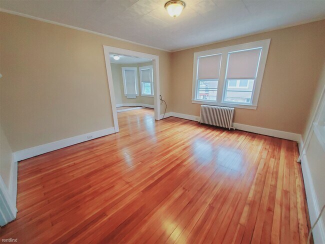 Foto del edificio - 2 br, 1.5 bath Townhome - 53 Anderson St
