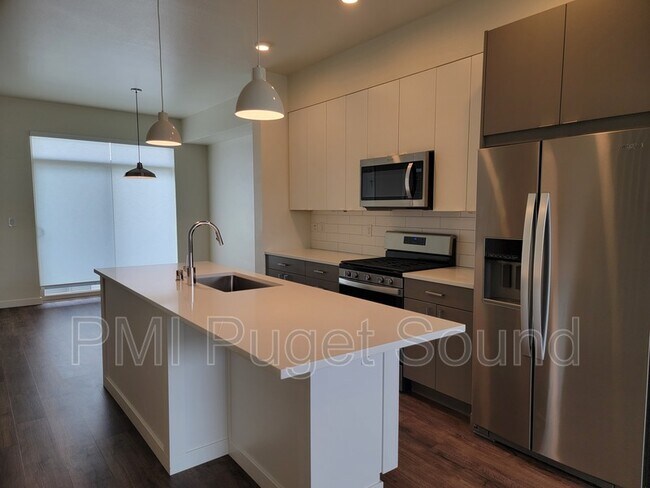 Building Photo - 32683 Madrona Ave SE
