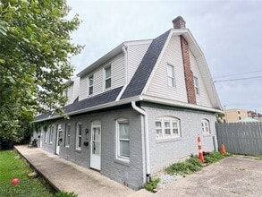 Building Photo - 161 Walnut Terrace