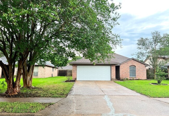 Building Photo - 21414 Park Run Dr