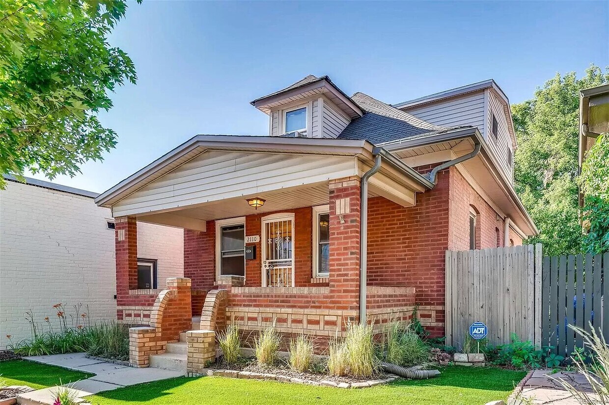 Primary Photo - 2110 W 29th Ave