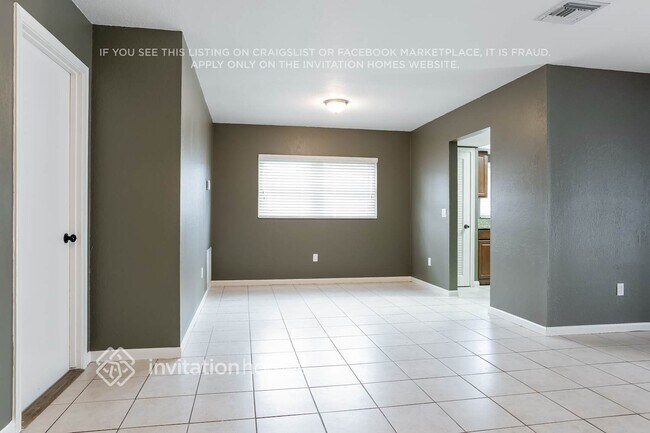 Foto del edificio - 8758 SW 11th St