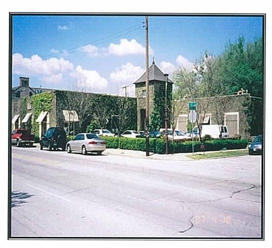 Cherry Street Retail to the West - Virgina Ann Apartments