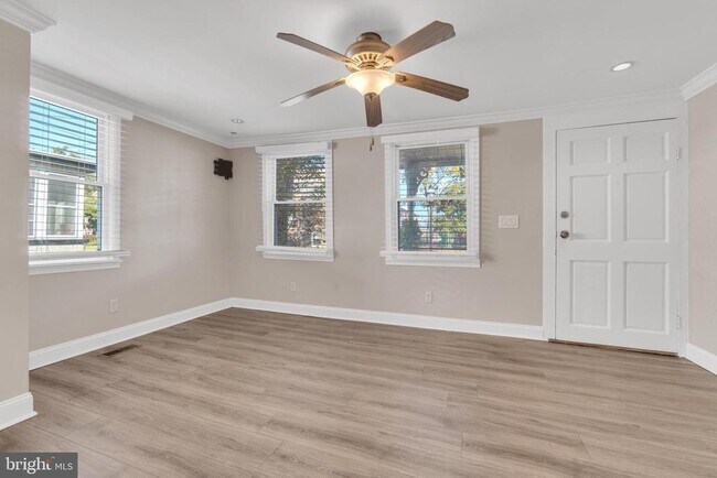 Foto del edificio - 19 Pleasant St