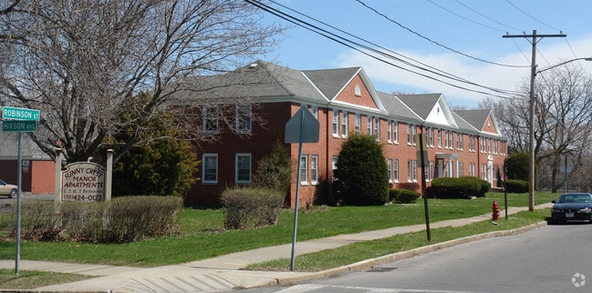 Building Photo - Sunnycrest Manor