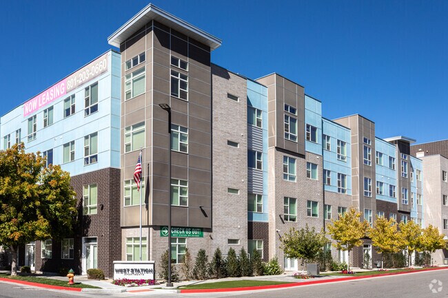 Building Photo - West Station Apartments
