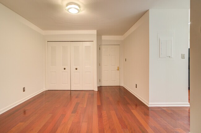 Building Photo - 1020 N Stafford St