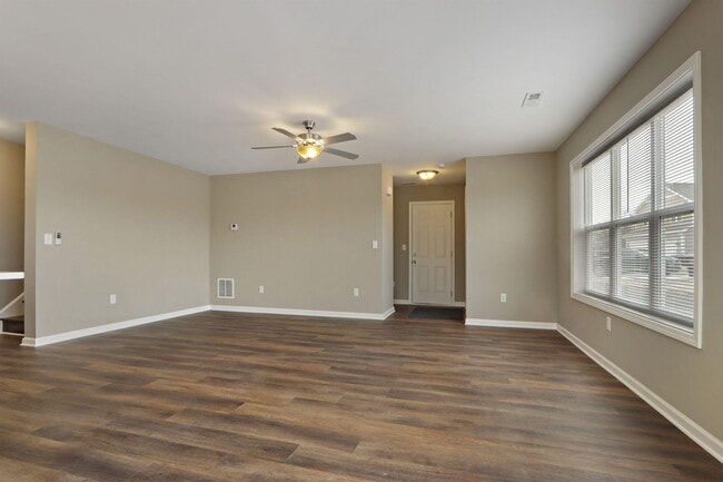Building Photo - 336 Cattail Ct