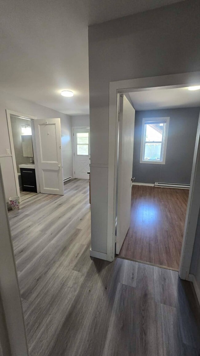 Building Photo - 48 Rue Calder