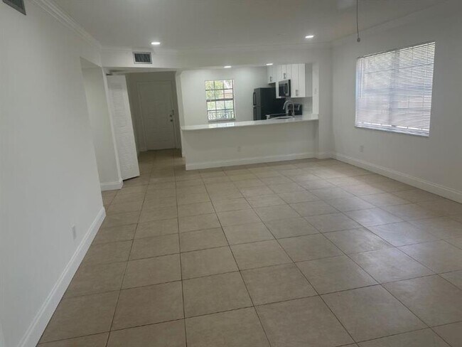Foto del edificio - 1520 NW 45th St